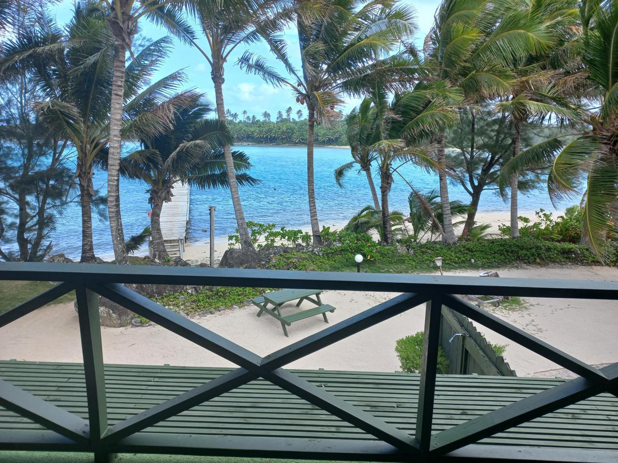 Avana Waterfront Apartments Rarotonga Buitenkant foto