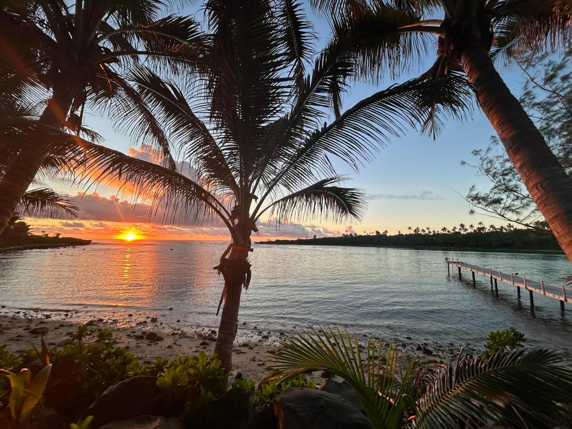 Avana Waterfront Apartments Rarotonga Buitenkant foto